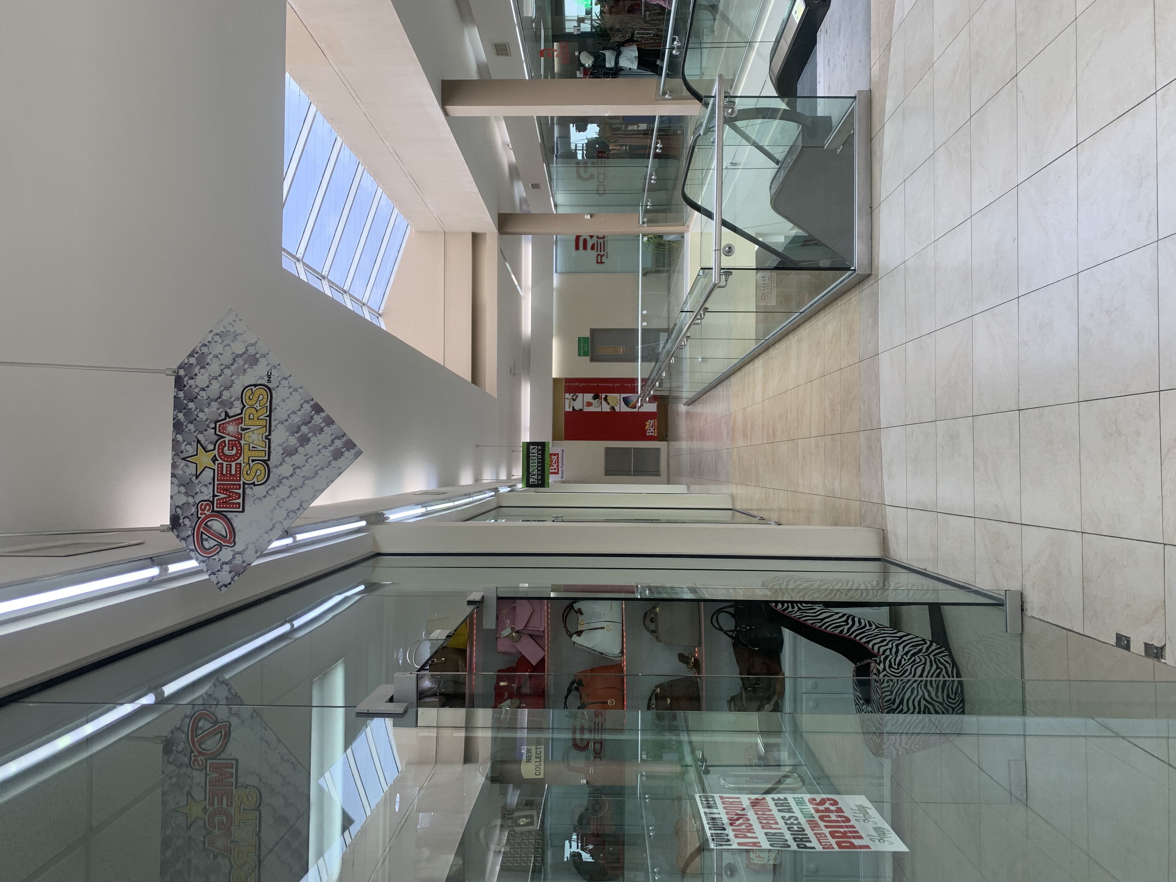 D's Mega Stars | Sheraton Mall